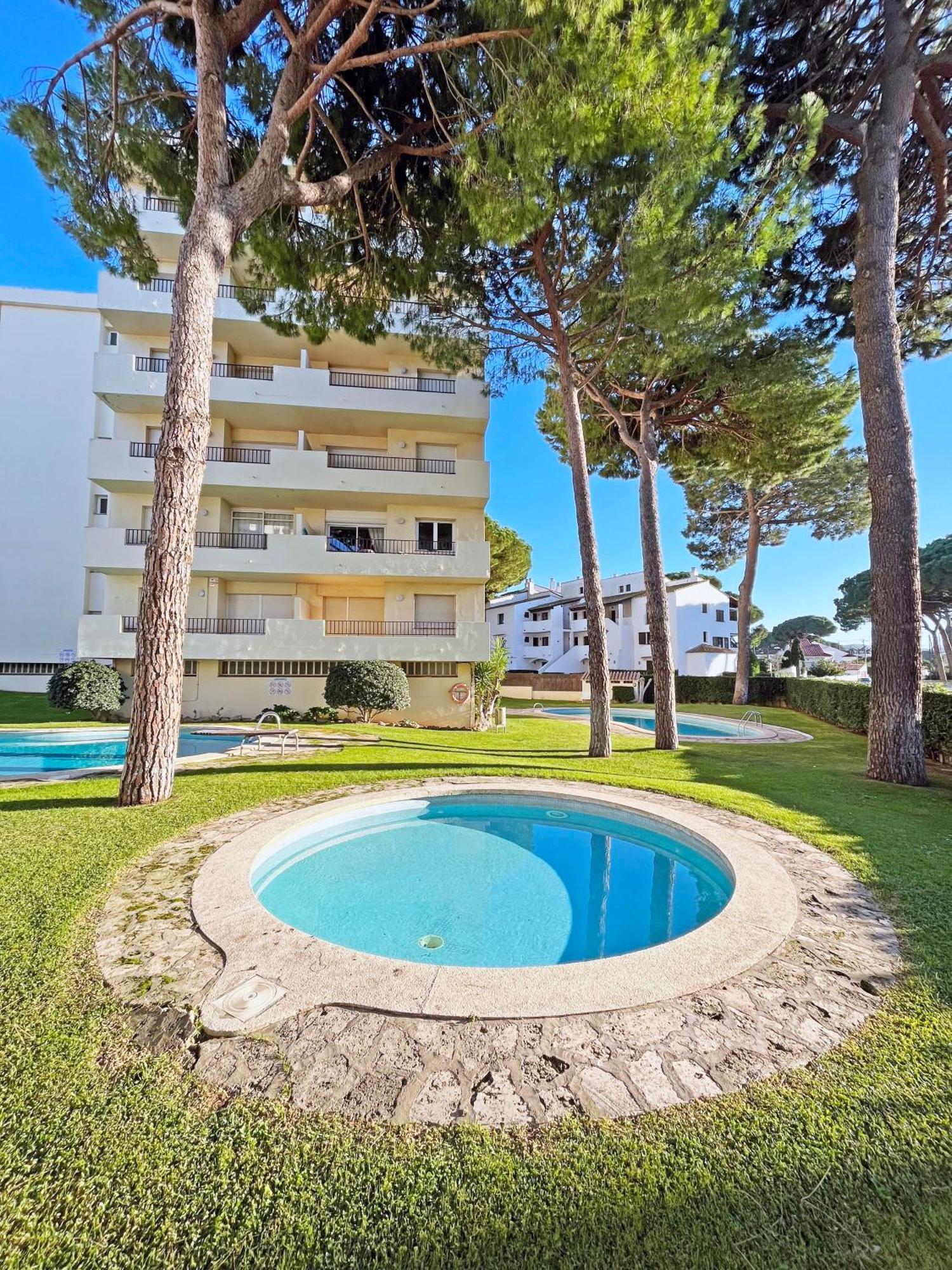 Apartamento En La Escala Con Piscina Y Parking L' Escala Esterno foto