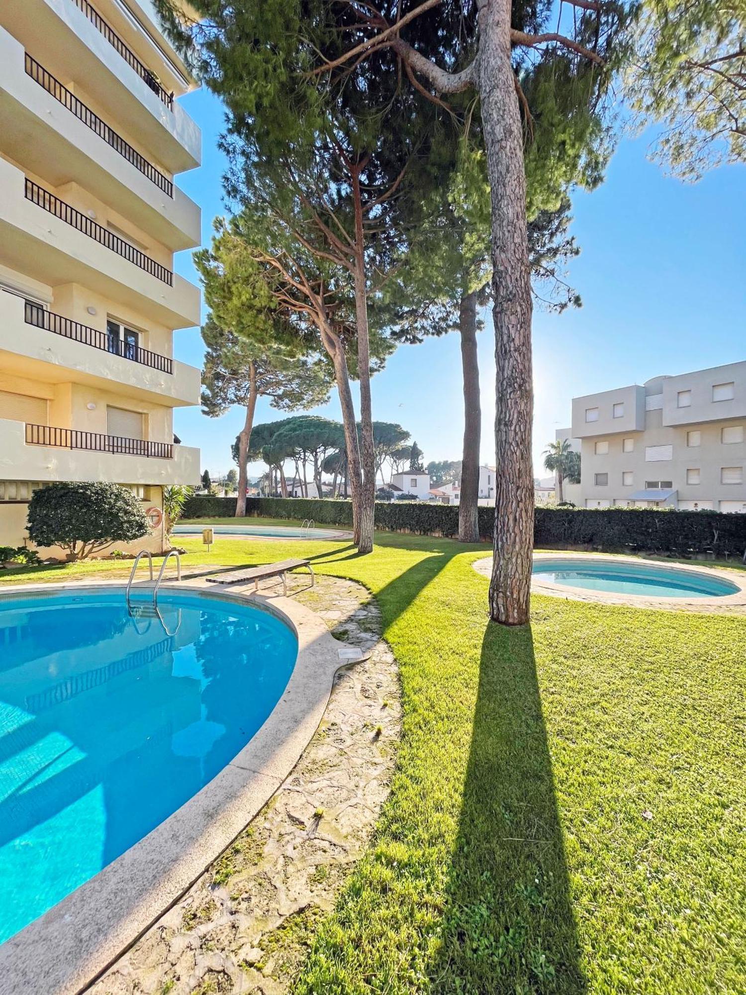 Apartamento En La Escala Con Piscina Y Parking L' Escala Esterno foto