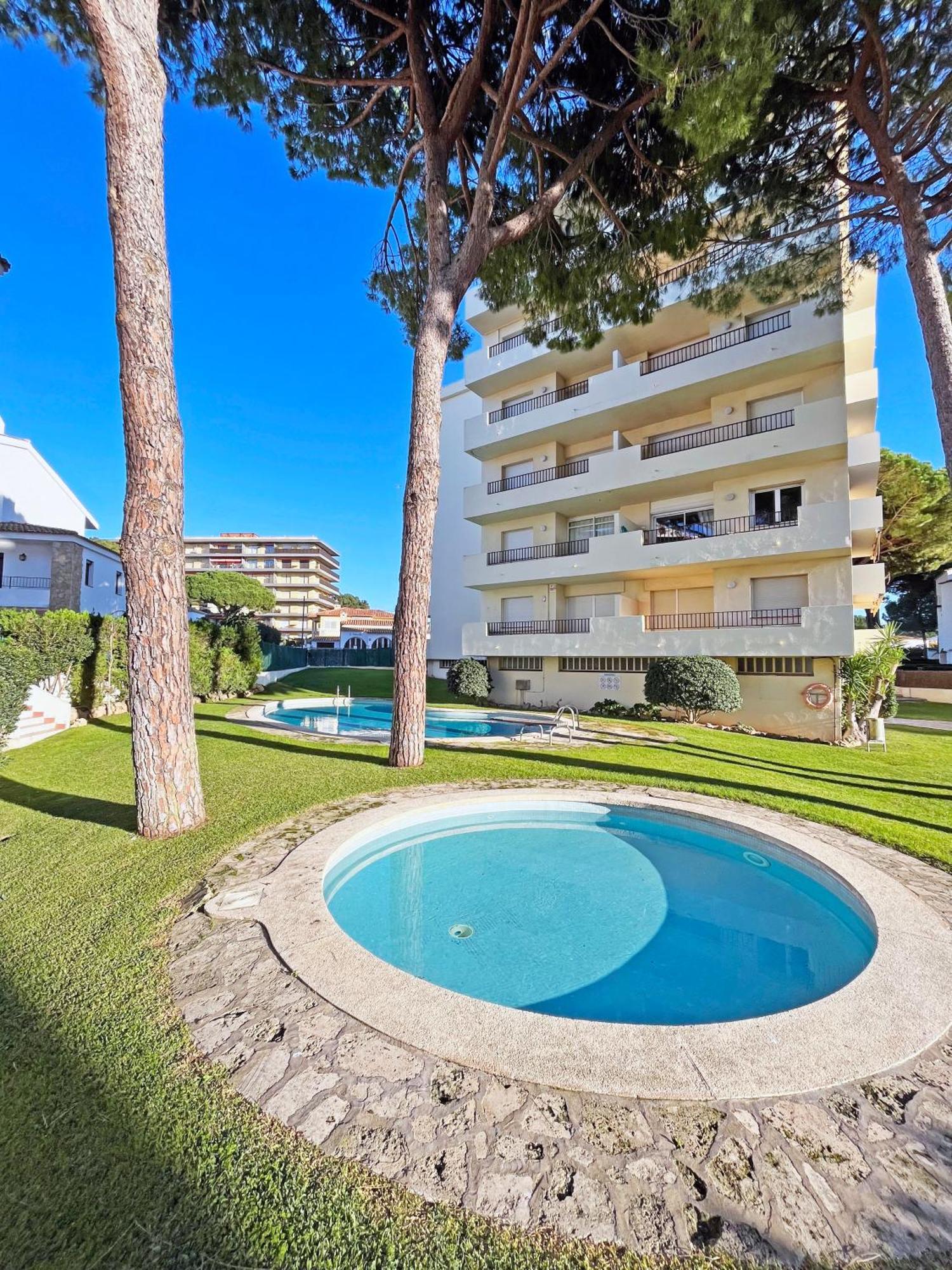 Apartamento En La Escala Con Piscina Y Parking L' Escala Esterno foto