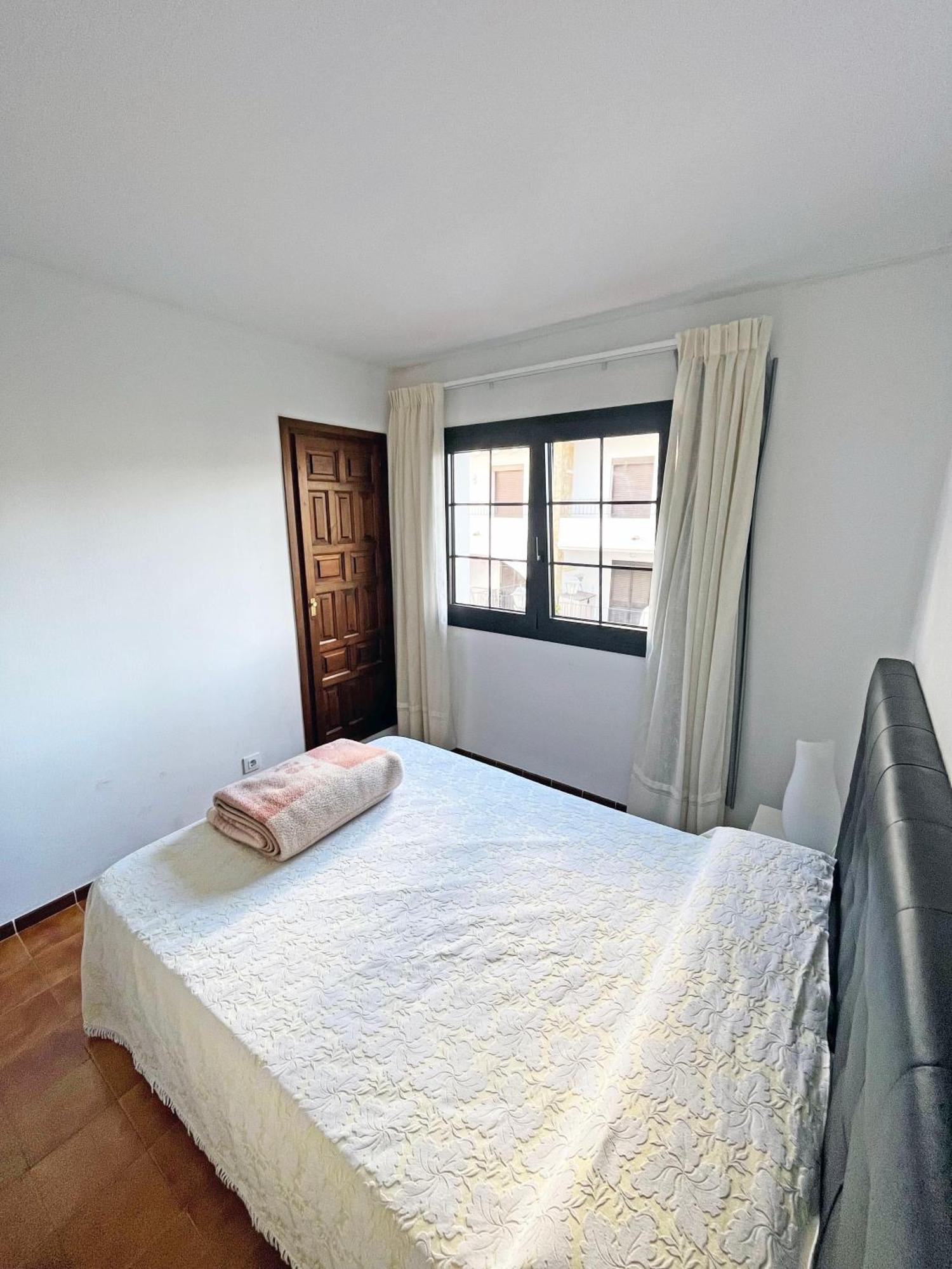 Apartamento En La Escala Con Piscina Y Parking L' Escala Esterno foto