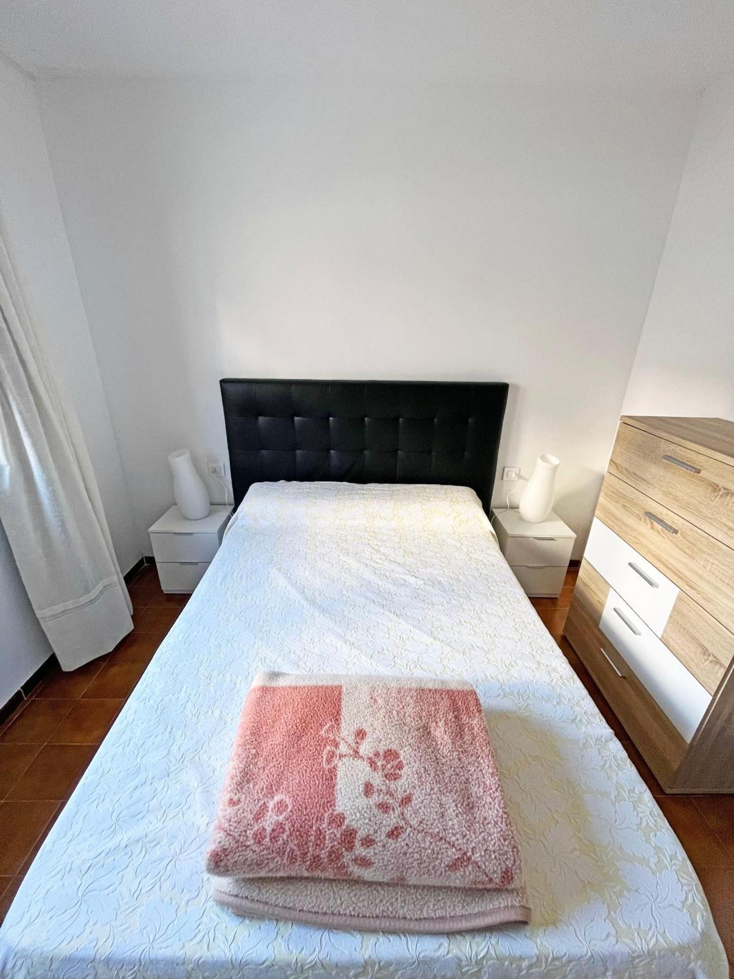 Apartamento En La Escala Con Piscina Y Parking L' Escala Esterno foto